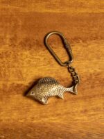 LLavero Pez Latón