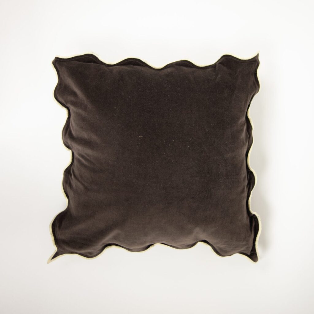 OLS013414-01-sq Cojín Mimi Café